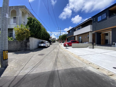 【前面道路含む現地写真】 | 金武町金武（全3棟）ラスト1号棟 | ※南東側公道約5m♪