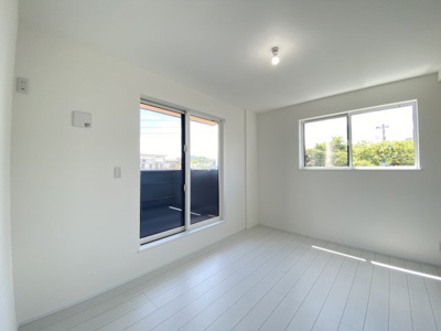 【洋室】 | 金武町金武（全3棟）ラスト1号棟 | 1号棟　洋室6.37帖＋WIC＋可動棚収納付き♪