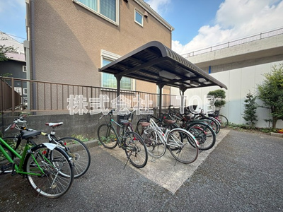 【その他共用部分】 | レピナールリサ | 自転車置き場