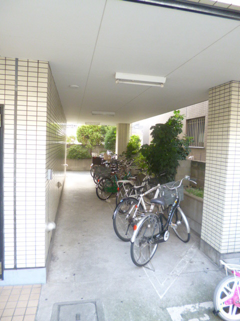 前の浦マンションのその他共用部分|駐輪場