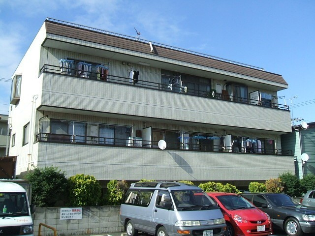 前の浦マンションの外観|閑静な住宅街