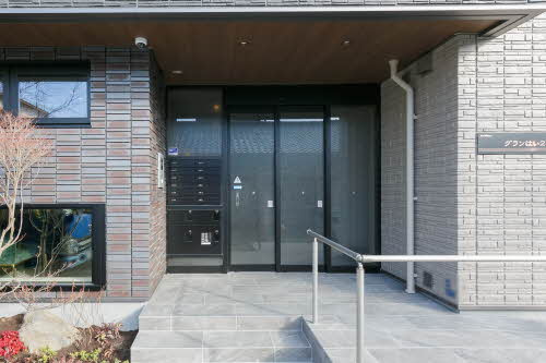 グランはい２１のエントランス