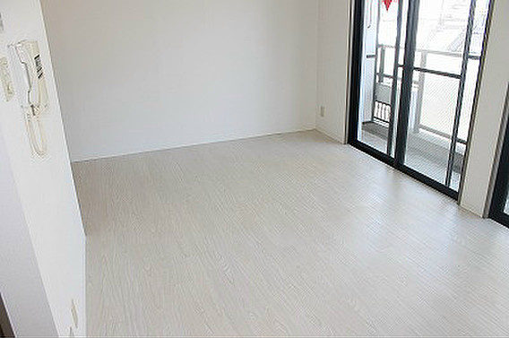 元町レジデンスの居間・リビング