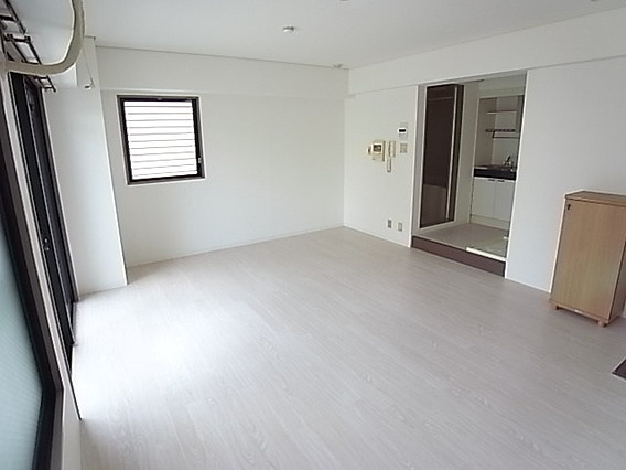 元町レジデンスの居間・リビング