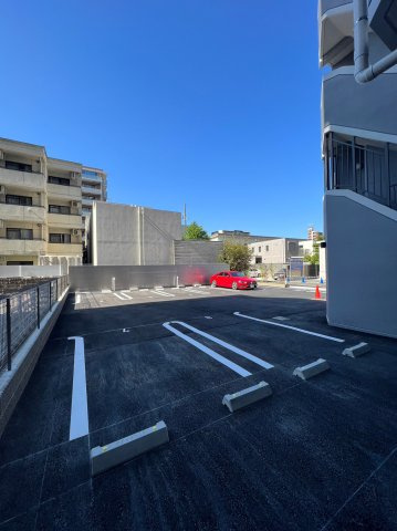プレイス白壁　名古屋市賃貸　仲介手数料無料の駐車場