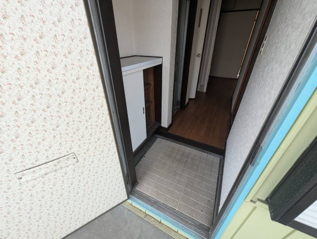 幸福荘の玄関