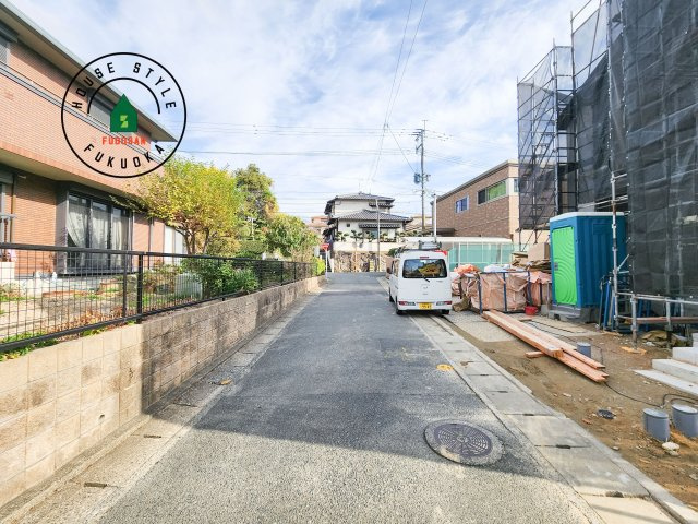 福岡市南区皿山1丁目第6-2棟（2号棟）　の前面道路含む現地写真|前面道路です。