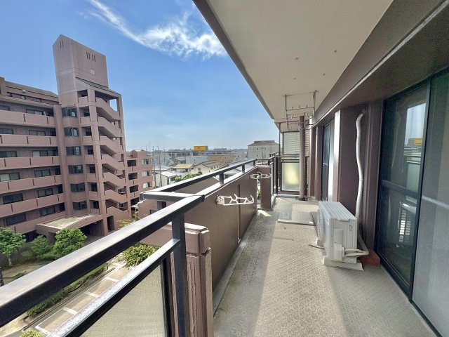 パストラルハイム幸壱番館　中央区幸１丁目のバルコニー|最上階のバルコニーからは気持ちの良い日差しと風が取り込まれます。