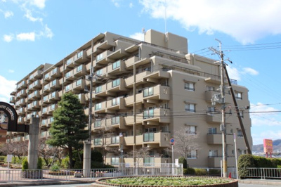 【外観】 | サンロイヤル箕面コスモ１号館