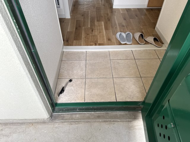 ハイツ柳井の玄関