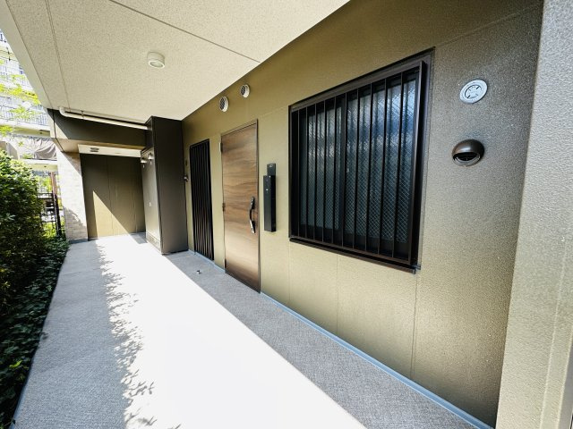 グレーシア湘南平塚海岸の玄関