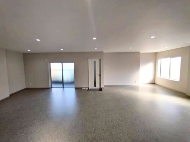 安城市御幸本町　貸店舗事務の内装