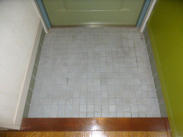 龍野ハイツの玄関