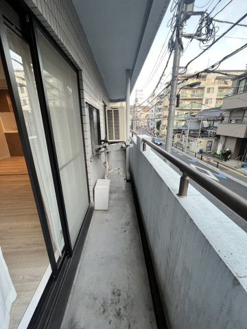 【バルコニー】