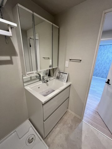 【独立洗面台】