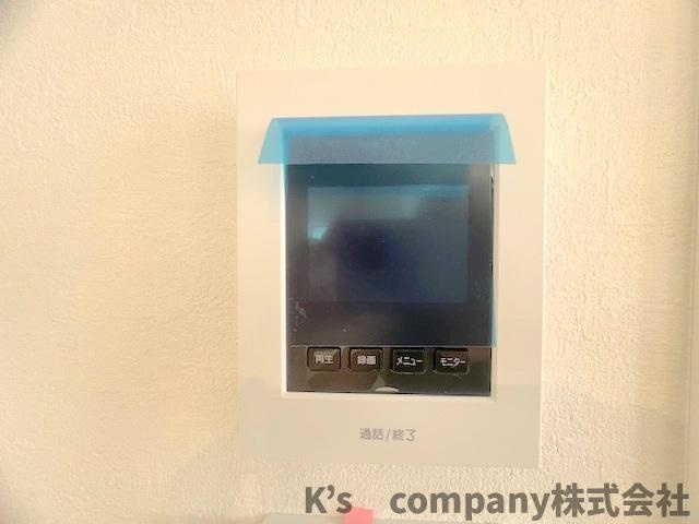 ◎藤沢市鵠沼海岸6丁目　新築戸建　１号棟のセキュリティ|訪問者の顔が確認できるモニター付きインターホン☆