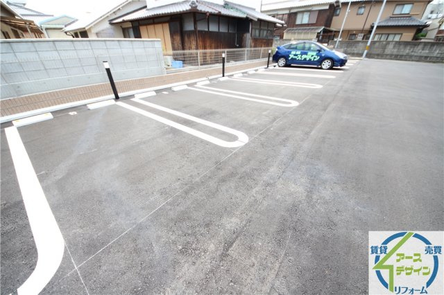 アルカディアの駐車場