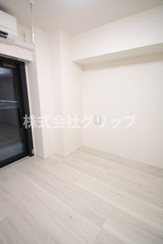 コンフォリア・リヴ横浜平沼の洋室