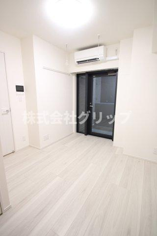 コンフォリア・リヴ横浜平沼の洋室