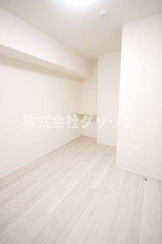 コンフォリア・リヴ横浜平沼の洋室