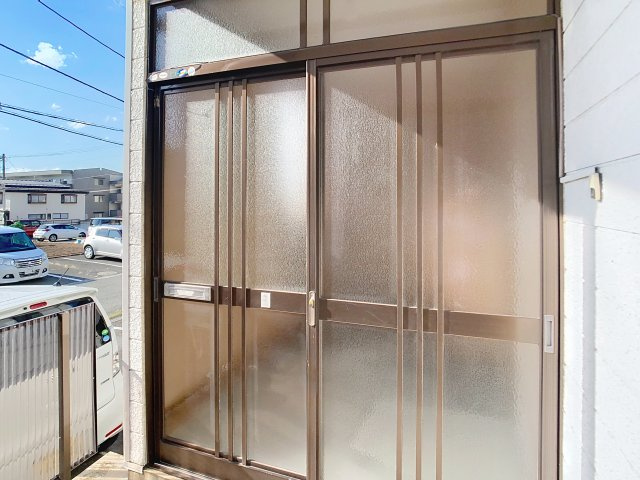 青田5丁目9ｰ23戸建て貸家の玄関