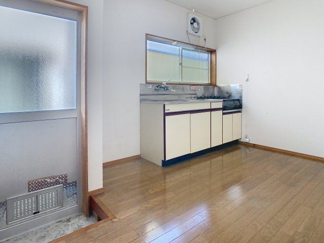 青田5丁目9ｰ23戸建て貸家のキッチン