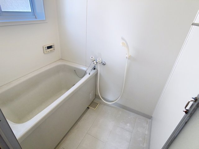 青田5丁目9ｰ23戸建て貸家の浴室