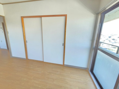 【洋室】 | 小松里マンション