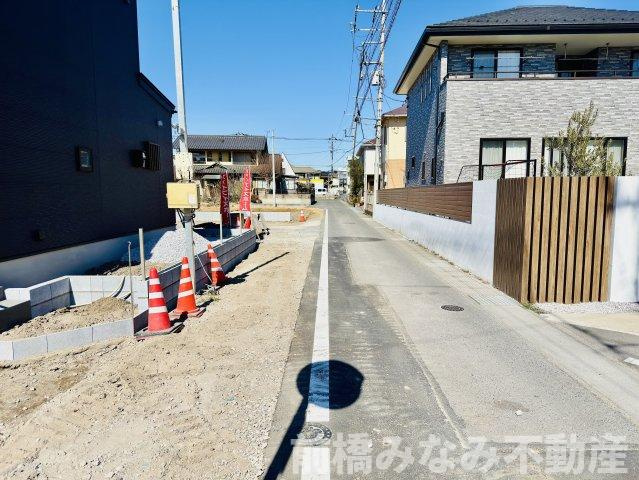 前橋市後家町　２号棟(全３区画)　新築建売分譲の前面道路含む現地写真|前面道路含む現地写真です