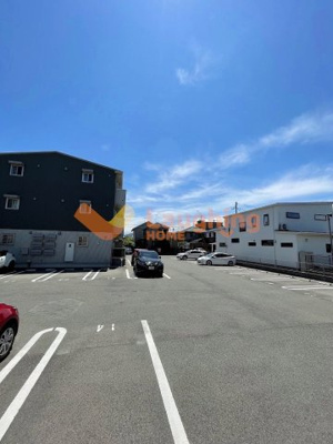 【駐車場】 | フロレゾン B棟 | カースペースがあります