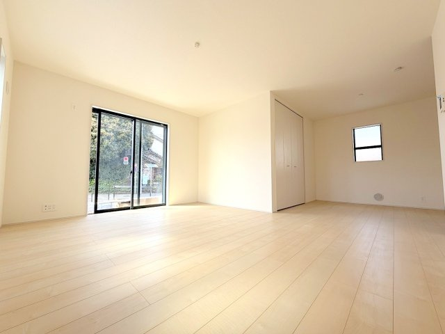 福生市熊川　新築戸建の居間・リビング