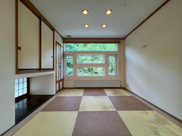 清田8条1丁目の和室|6.4帖の和室！