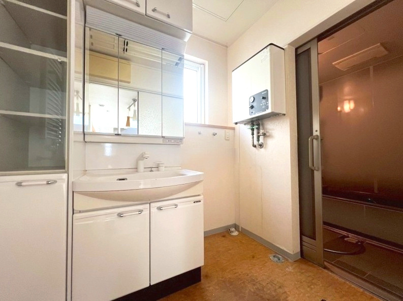 清田8条1丁目の独立洗面台|洗面化粧台＋ランドリースペース！収納スペース付き！