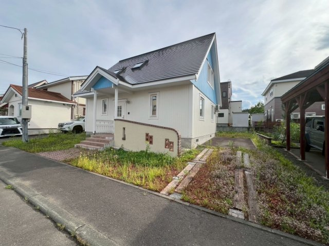 清田10条3丁目の駐車場