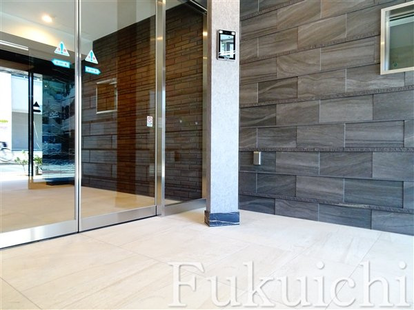 クレイシアIDZ学芸大学（アイズ）のエントランス