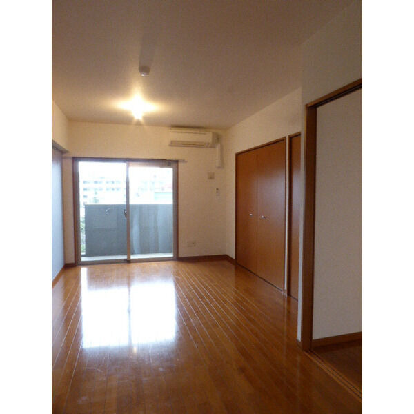 アジリア大濠ウェストの居間・リビング