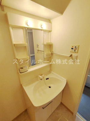 【洗面所】 | セルリアンコートE