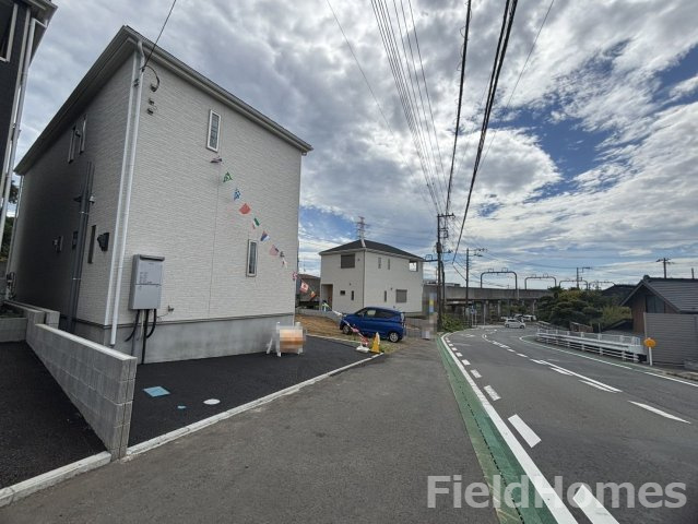 伊勢原市高森新築戸建て　第22-7号棟の前面道路含む現地写真|前面道路含む現地写真です。

