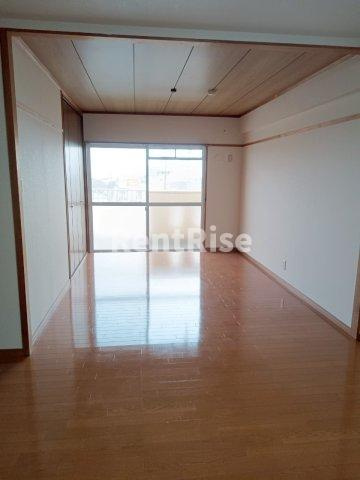 第2サンシャインマンションの居間・リビング