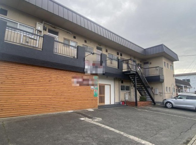 マンション8番館の外観