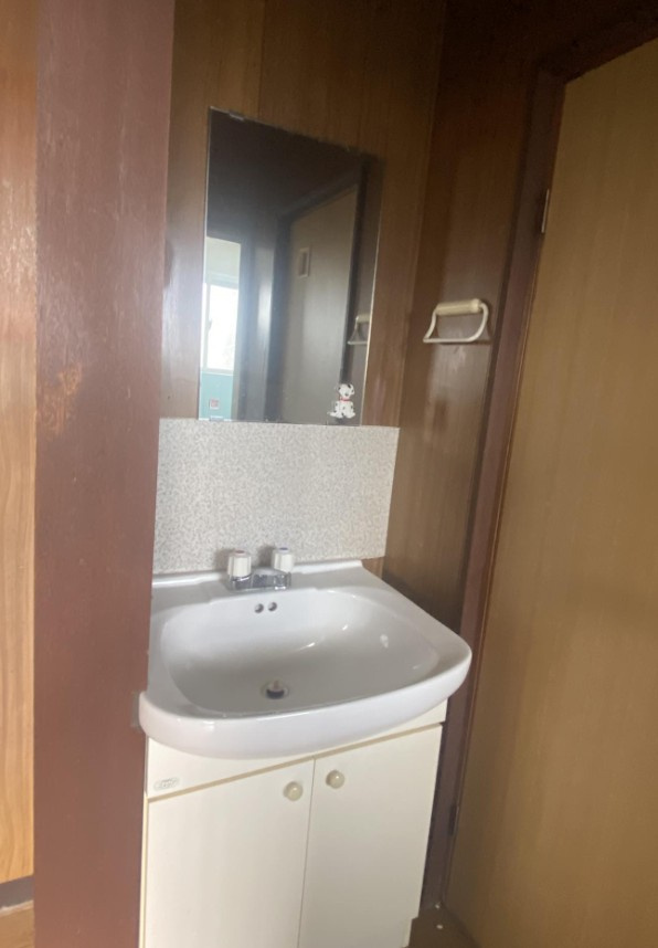 マンション8番館の洗面所