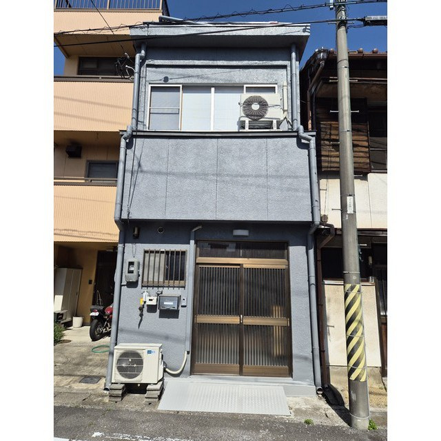 永田町戸建のエントランス