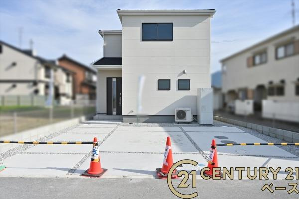 リーブルガーデン橋本 ／新築一戸建の外観|■現地撮影写真■耐震等級３の地震に強い安心の邸宅！雨で汚れを洗い流してくれるセルフクリーニング機能付き外壁！お気軽にお問い合わせください！