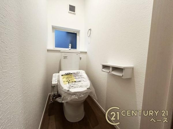 ファーストタウン壱分町 １号棟 ／新築一戸建のトイレ|■ウォシュレット完備！トルネード洗浄・フチなし形状でお手入れも楽々ですね！