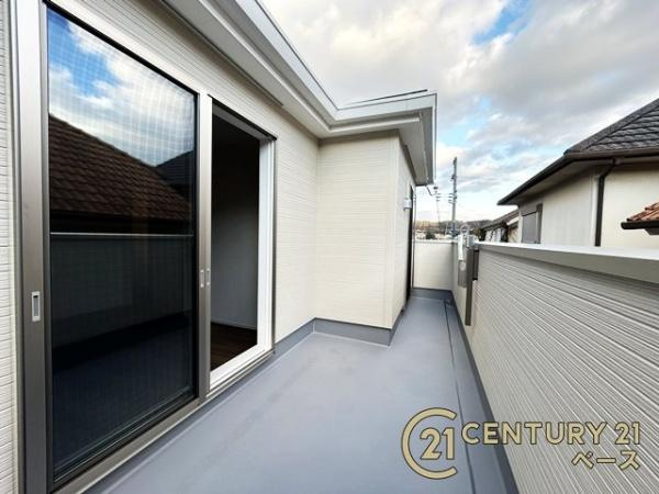 ファーストタウン壱分町 １号棟 ／新築一戸建のバルコニー|■現地撮影写真■日当たりのよい広々とした南向きバルコニー！洗濯物もよく乾きます！