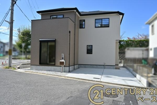 ファーストタウン南田原町 ／新築一戸建の駐車場|■現地撮影写真■駐車スペース２台分完備！