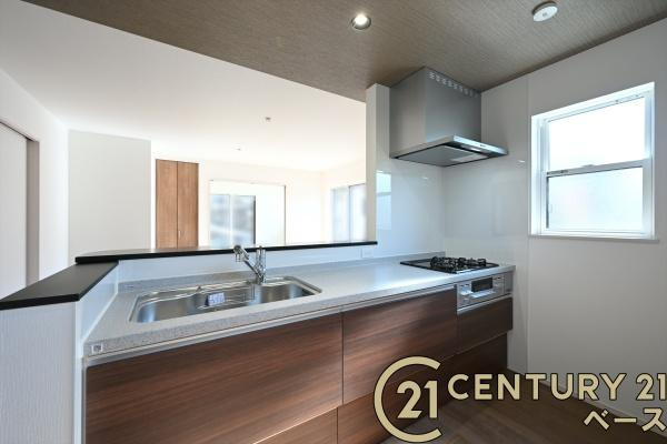 ファーストタウン南田原町 ／新築一戸建のキッチン|■現地撮影写真■家族とのコミュニケーションがとりやすい人気のカウンターキッチン！