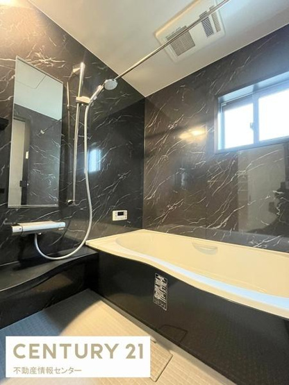 【浴室】 | 平尾2丁目　中古戸建 | 1帖の広々としたオートバスです！