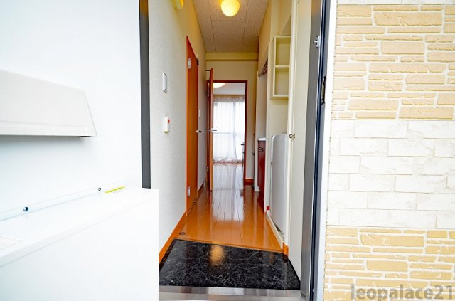 レオパレス屋形原の玄関|同シリーズの類似となります。現況を優先致します。