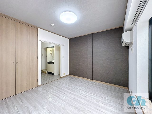 メゾンボヌール 203号室の居間・リビング